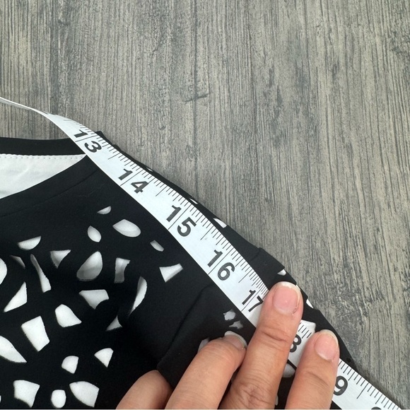 Shani Collection Colorblock Laser Cut Ombré Sheath Dress in Blue Size 12 - Picture 14 of 15